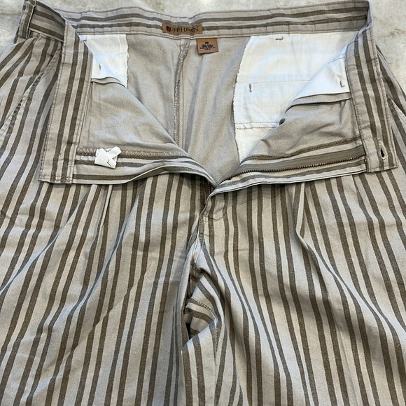 Ruff Hewn | Pleated Bermuda Shorts | Grey/Beige Stripes | Men’s 36 Wiast - Picture 7 of 11
